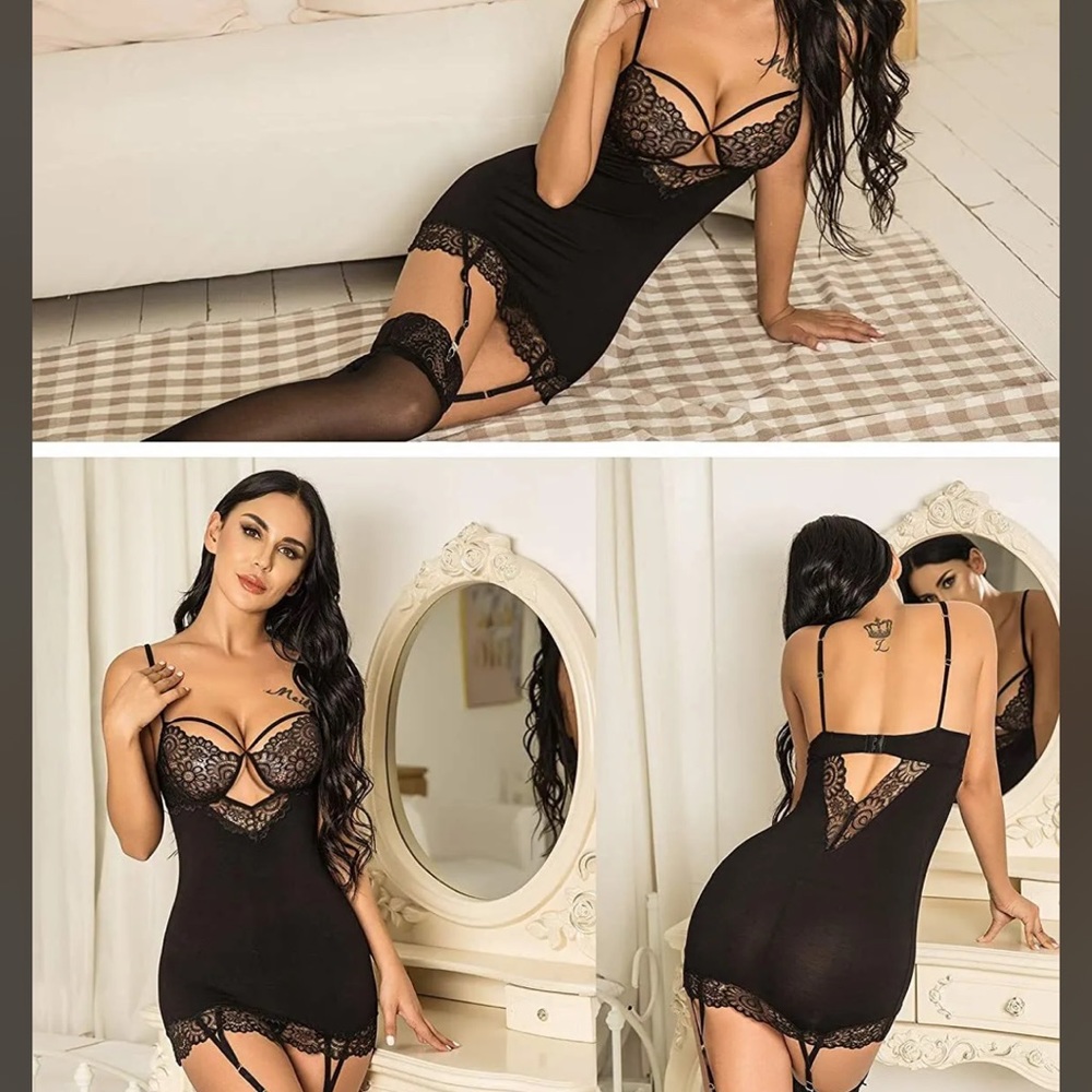 Elegant Black Lace Chemise